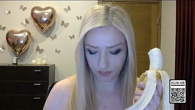 Snapshot of Wild_Silk_Desire chatting on 06-16-26, 04:20 Wild Silk Desire online show from 06-16-26, 04:20