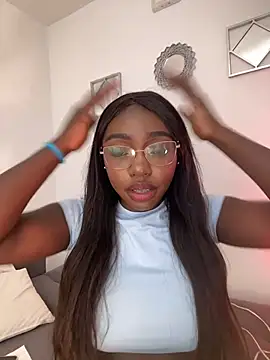 alissradiante1 online show from 04-09-26, 03:28