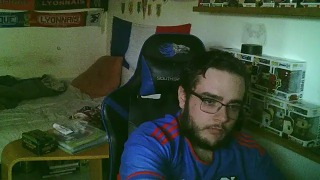 matlecoq2 online show from 10-27-25, 03:27