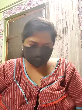 Snapshot of Liyaa_24 chatting on 07-16-26, 05:41 Liyaa 24 online show from 07-16-26, 05:41