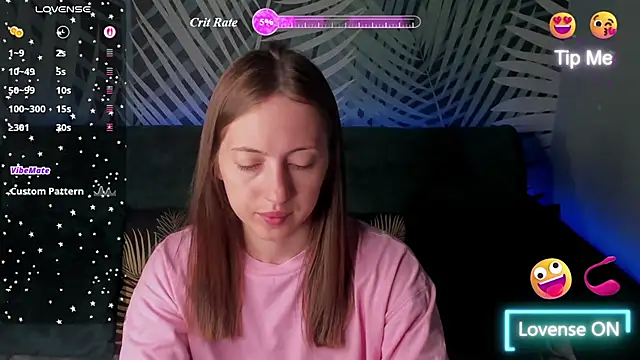 Snapshot of ChristyCrayme chatting on 07-04-26, 09:54 ChristyCrayme online show from 07-04-26, 09:54