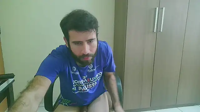 Snapshot of fthrfthr chatting on 04-19-26, 06:10 fthrfthr online show from 04-19-26, 06:10