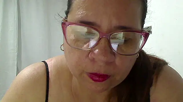 Snapshot of luciana69hot chatting on 06-27-26, 08:47 luciana69hot online show from 06-27-26, 08:47
