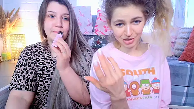 Snapshot of CherryZlata chatting on 03-16-26, 08:40 CherryZlata online show from 03-16-26, 08:40