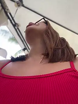 Snapshot of sara_calderon chatting on 02-07-26, 01:26 sara calderon online show from 02-07-26, 01:26