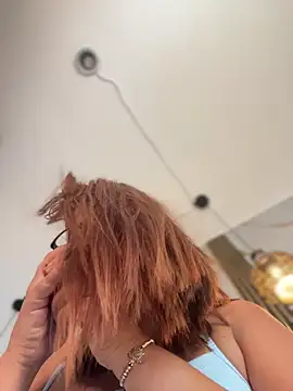 Snapshot of sara_calderon chatting on 02-20-26, 01:33 sara calderon online show from 02-20-26, 01:33