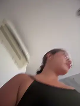 Snapshot of sara_calderon chatting on 03-11-26, 01:39 sara calderon online show from 03-11-26, 01:39