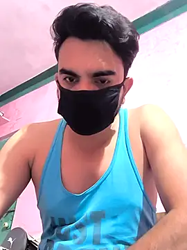 Snapshot of Riyansh_mehta chatting on 01-13-26, 05:29 Riyansh mehta online show from 01-13-26, 05:29