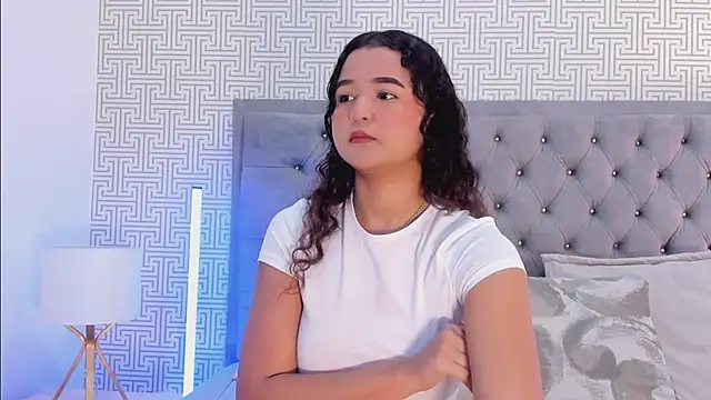 Snapshot of Evaa_Lunna_ chatting on 04-16-26, 08:42 Evaa Lunna online show from 04-16-26, 08:42