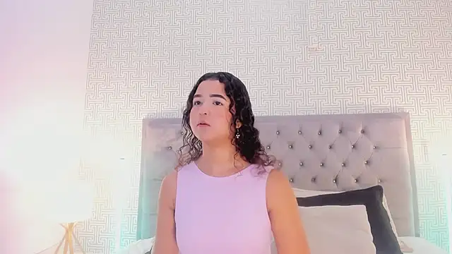 Snapshot of Evaa_Lunna_ chatting on 05-11-26, 08:39 Evaa Lunna online show from 05-11-26, 08:39