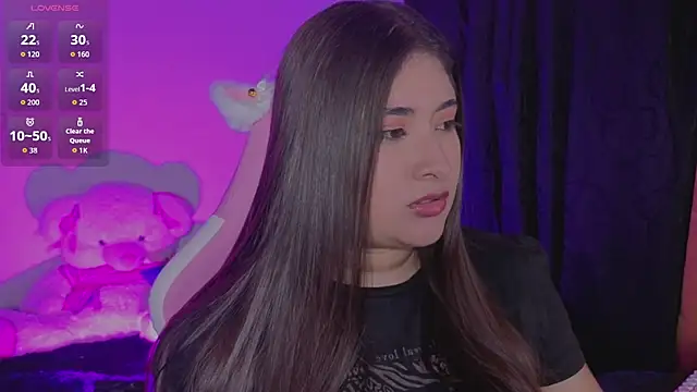 Gaby  Howards online show from 11-18-25, 09:08