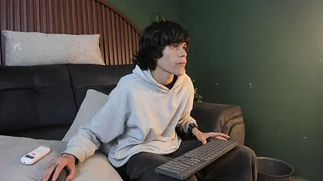Diamond twink online show from 07-03-26, 06:09