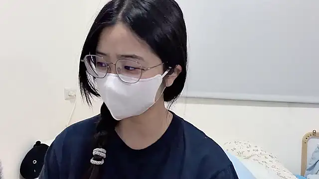 LHeart online show from 04-05-26, 02:25