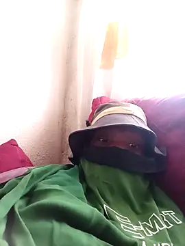 Snapshot of Sexxoophone chatting on 04-12-26, 08:52 Sexxoophone online show from 04-12-26, 08:52