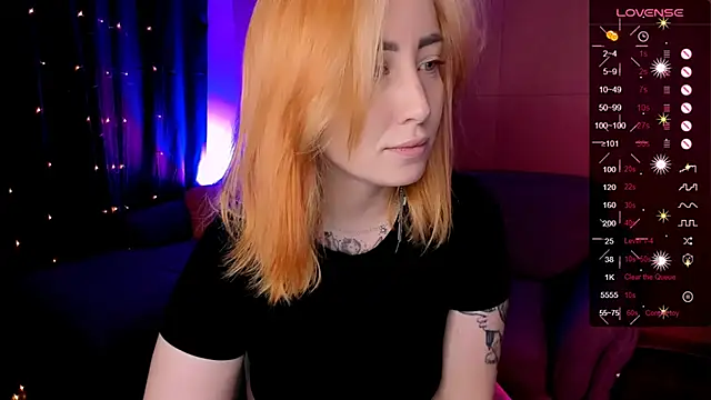 Snapshot of deboramoore chatting on 06-12-26, 02:10 deboramoore online show from 06-12-26, 02:10