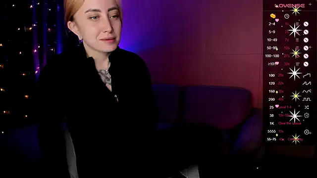 Snapshot of deboramoore chatting on 06-16-26, 02:14 deboramoore online show from 06-16-26, 02:14