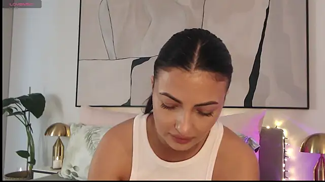 NicoleBrawn online show from 04-05-26, 10:23