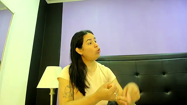 Snapshot of GreciaFox1 chatting on 06-19-26, 02:10 GreciaFox1 online show from 06-19-26, 02:10