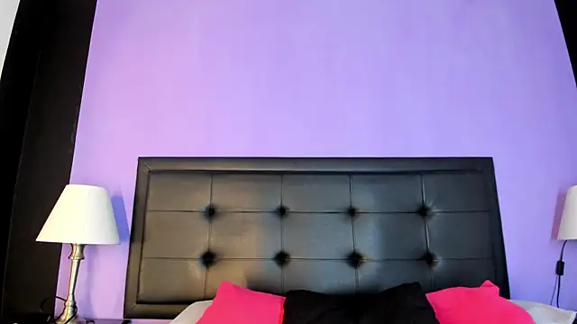 Snapshot of GreciaFox1 chatting on 07-06-26, 02:03 GreciaFox1 online show from 07-06-26, 02:03