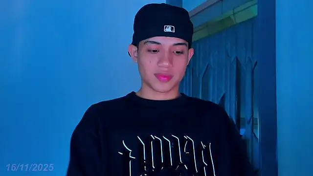 Sebax Young online show from 11-16-25, 08:25