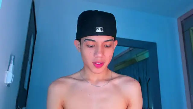 Sebax Young online show from 12-14-25, 08:57