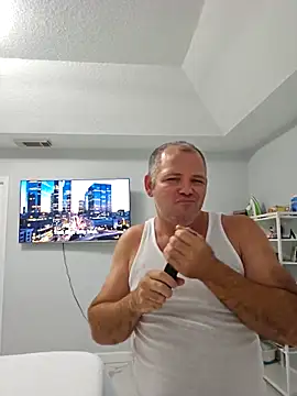 cubanitofeliz40 online show from 04-08-26, 07:36