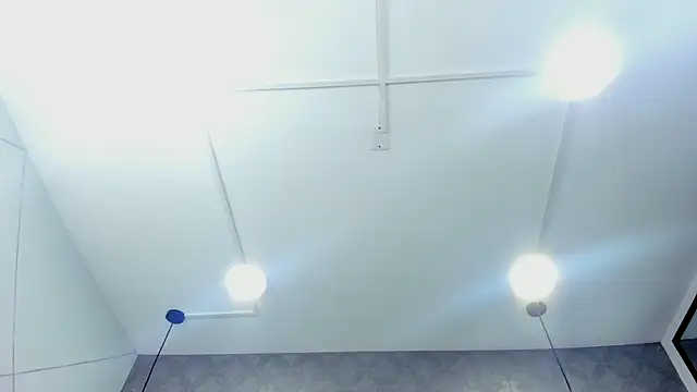 Snapshot of ThaliaCross chatting on 09-28-25, 12:21 ThaliaCross online show from 09-28-25, 12:21