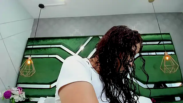 Snapshot of ThaliaCross chatting on 10-02-25, 08:16 ThaliaCross online show from 10-02-25, 08:16