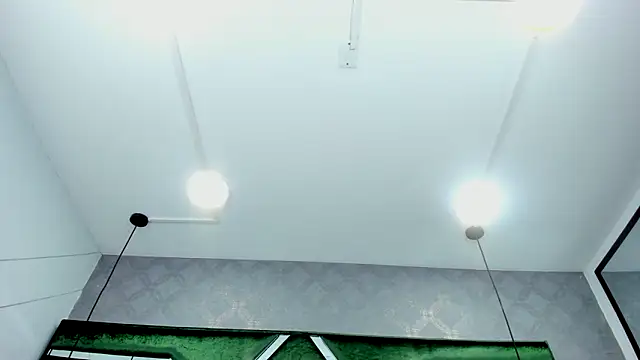 Snapshot of ThaliaCross chatting on 10-15-25, 12:27 ThaliaCross online show from 10-15-25, 12:27