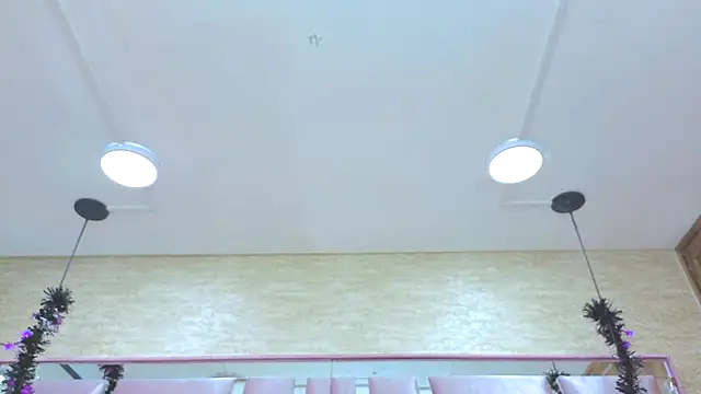 Snapshot of ThaliaCross chatting on 11-10-25, 08:08 ThaliaCross online show from 11-10-25, 08:08