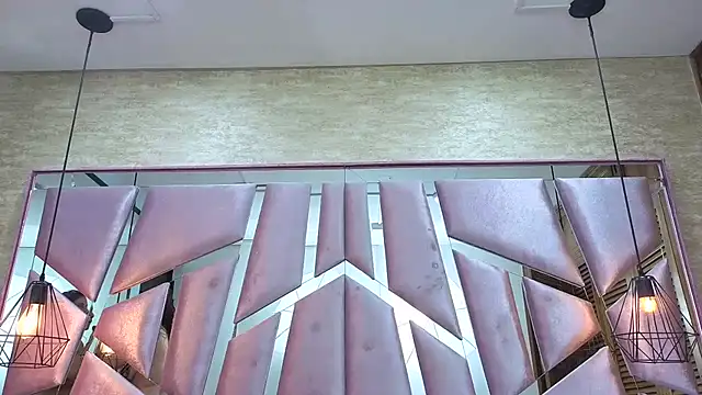 Snapshot of ThaliaCross chatting on 01-15-26, 07:50 ThaliaCross online show from 01-15-26, 07:50