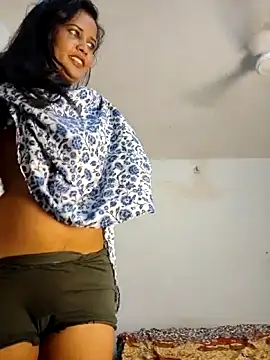 cute radhikaa online show from 04-05-26, 09:17