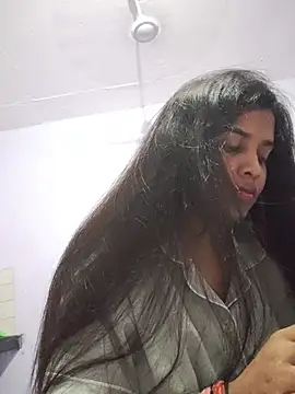 cute radhikaa online show from 07-17-26, 10:55