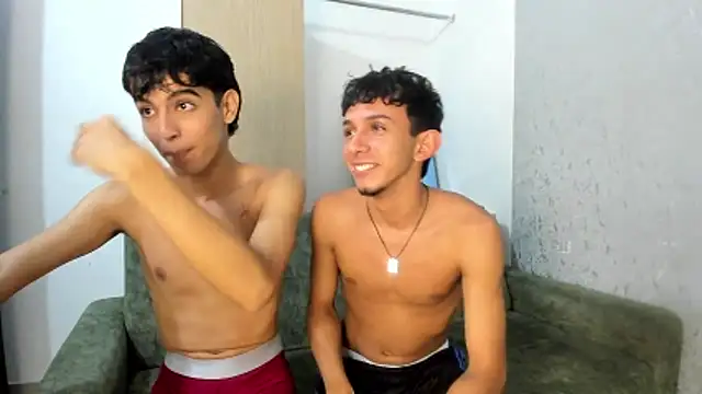 Snapshot of marcelo_sexxx18 chatting on 06-21-26, 04:26 marcelo sexxx18 online show from 06-21-26, 04:26