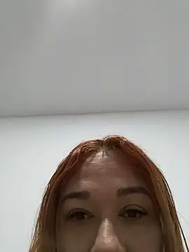 Snapshot of MOM_CAMILA chatting on 06-23-26, 01:47 MOM CAMILA online show from 06-23-26, 01:47