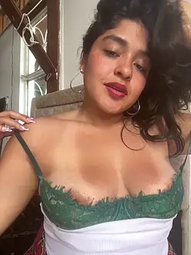 Snapshot of EmilyNoir1 chatting on 06-20-26, 07:05 EmilyNoir1 online show from 06-20-26, 07:05