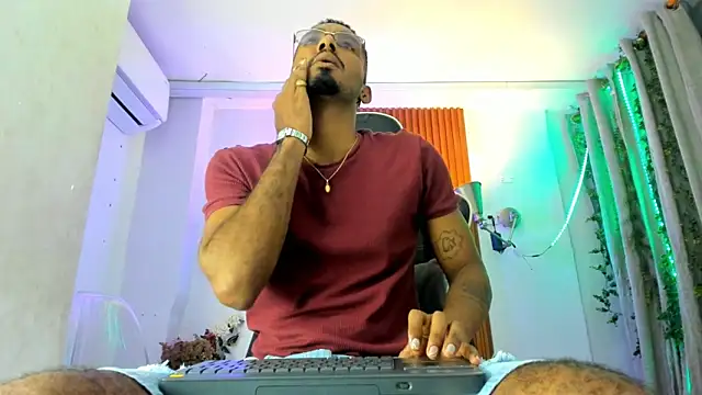 Darwin mayo online show from 11-15-25, 05:31