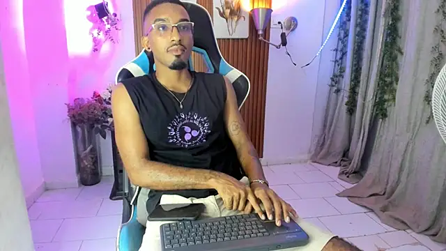 Darwin mayo online show from 12-17-25, 05:19