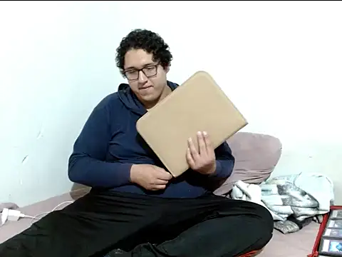 Snapshot of MeisanPaul chatting on 10-07-25, 05:59 MeisanPaul online show from 10-07-25, 05:59