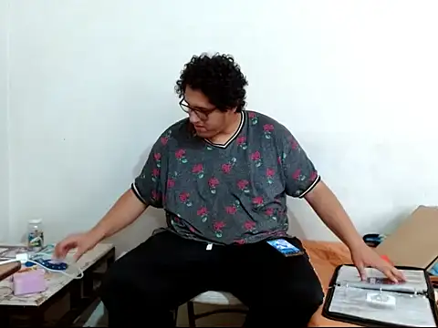 Snapshot of MeisanPaul chatting on 11-27-25, 09:06 MeisanPaul online show from 11-27-25, 09:06