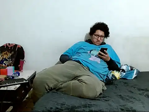 Snapshot of MeisanPaul chatting on 12-01-25, 12:15 MeisanPaul online show from 12-01-25, 12:15