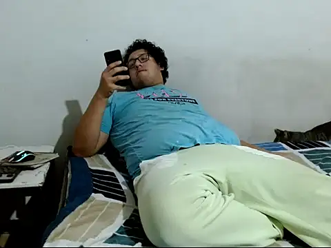 Snapshot of MeisanPaul chatting on 01-09-26, 04:15 MeisanPaul online show from 01-09-26, 04:15