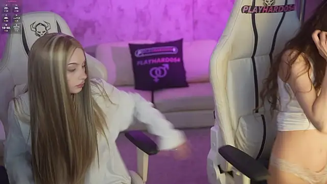 Snapshot of Regina_Sweet054 chatting on 02-24-26, 03:21 Regina Sweet054 online show from 02-24-26, 03:21