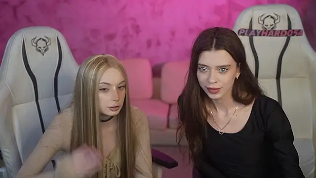 Snapshot of Regina_Sweet054 chatting on 03-12-26, 03:29 Regina Sweet054 online show from 03-12-26, 03:29