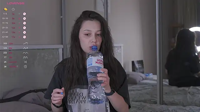 Snapshot of chillgirll chatting on 02-27-26, 04:07 chillgirll online show from 02-27-26, 04:07