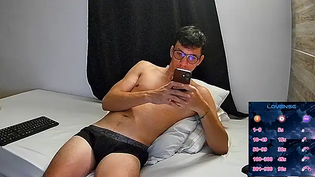 angelicious  online show from 05-19-26, 12:33