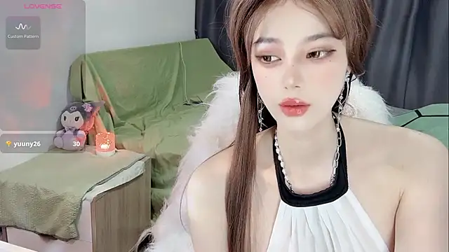 yinyinzi5 online show from 05-17-26, 10:17