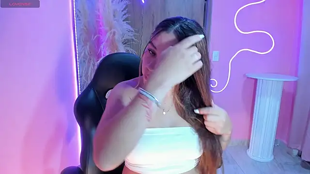 Brandy priscot online show from 04-18-26, 08:42