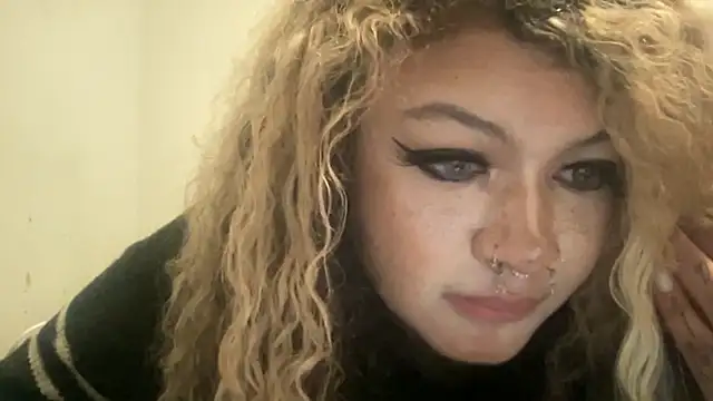 Tatbaby online show from 11-28-25, 02:03