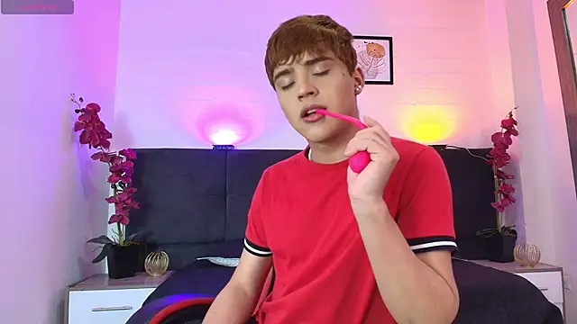 Lucass love online show from 05-29-26, 04:49